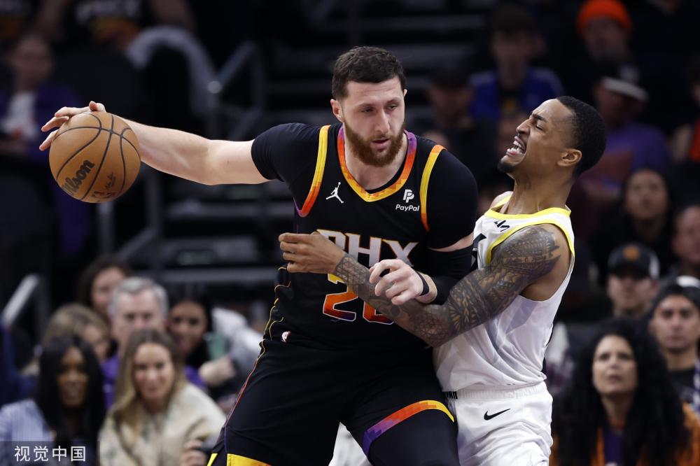 与他一同站 与他一同站