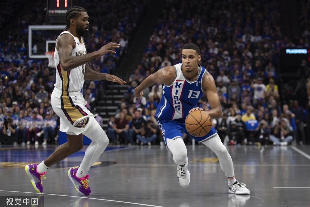 在解说中提 在解说中提